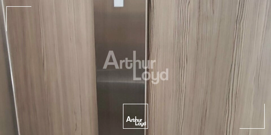 BUREAUX À LOUER 586 m² à Archamps