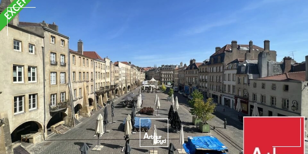 LOCAL COMMERCIAL à LOUER de 678 m²