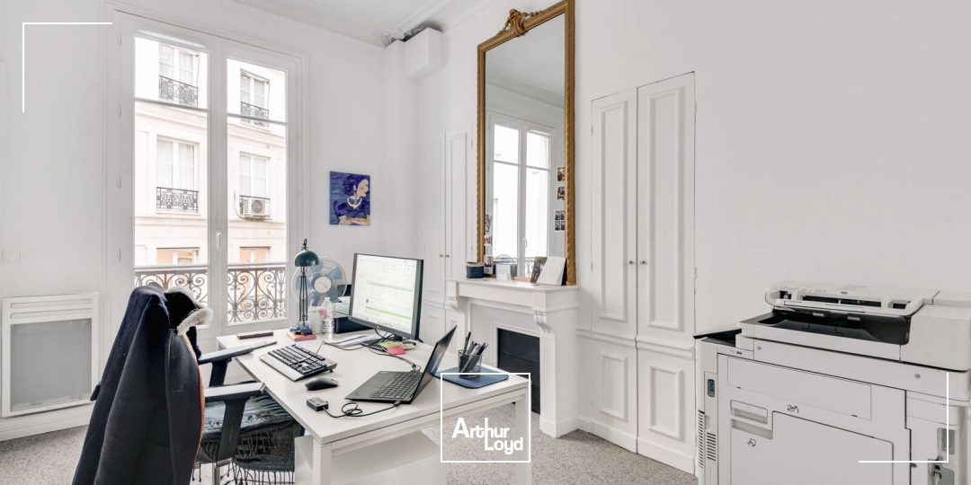 Bureaux à louer à PARIS 75008