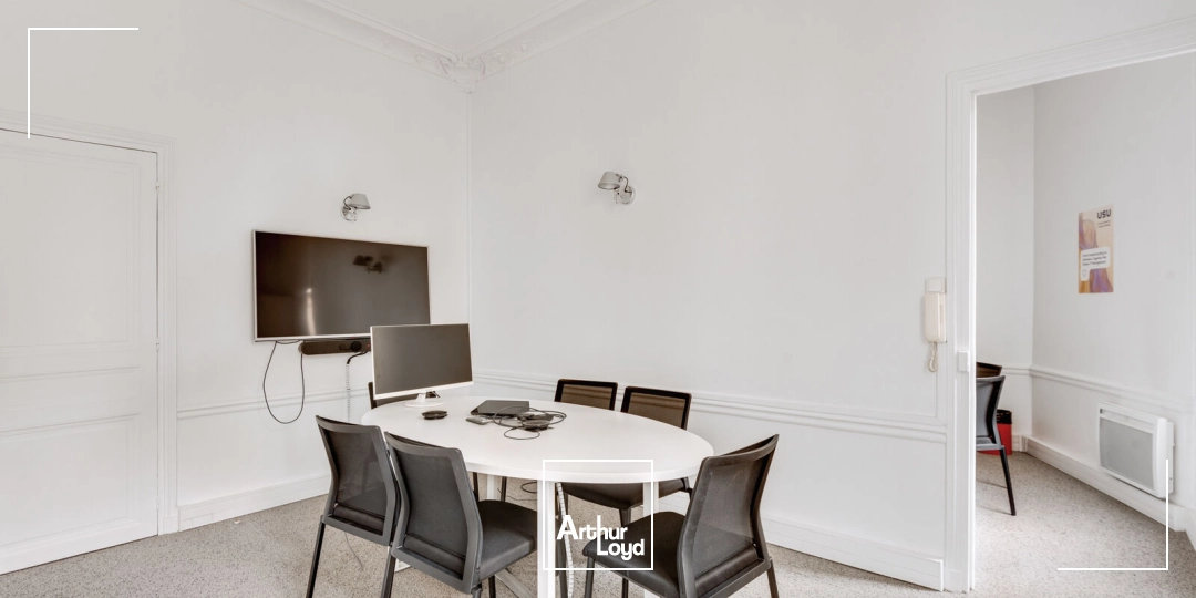 Bureaux à louer à PARIS 75008