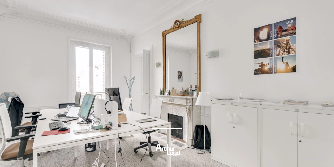 Bureaux à louer à PARIS 75008