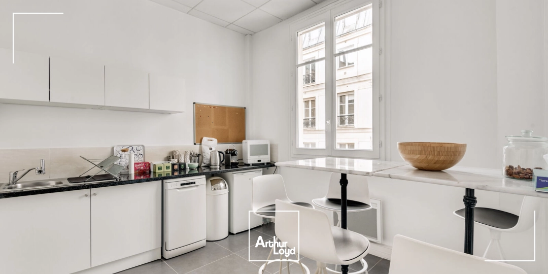 Bureaux à louer à PARIS 75008