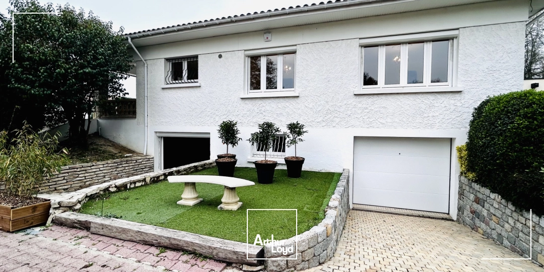 A louer - Bureaux privés dans espace coworking - Tresses proche Bordeaux