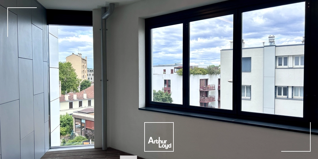 A vendre - LE BRIDGE - Bureaux bénéficiant de loggias, terrasses et/ou balcons - Tassin la demi-lune