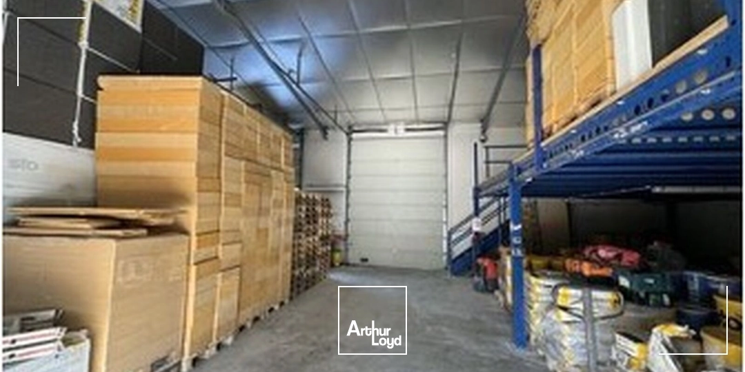 A vendre : Local d'activités de 439 m² sur la commune de Montbrison