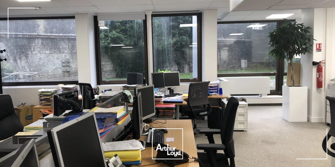 Bureaux à louer au pied du Pont de Saint-Cloud, à 5 minutes de Boulogne