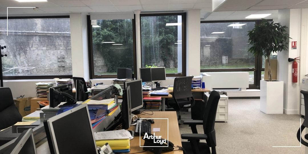 Bureaux à louer au pied du Pont de Saint-Cloud, à 5 minutes de Boulogne