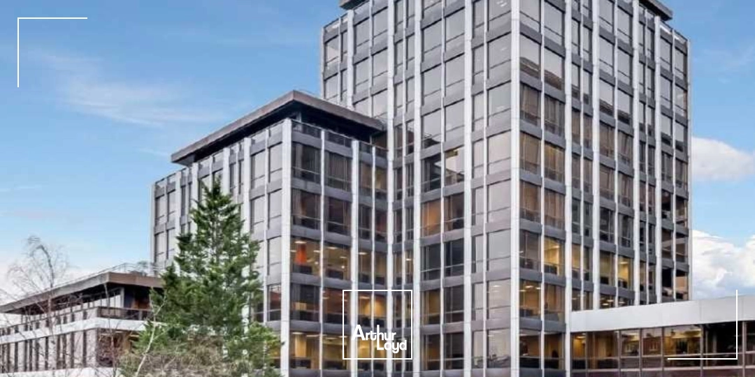 Bureaux à louer au pied du Pont de Saint-Cloud, à 5 minutes de Boulogne