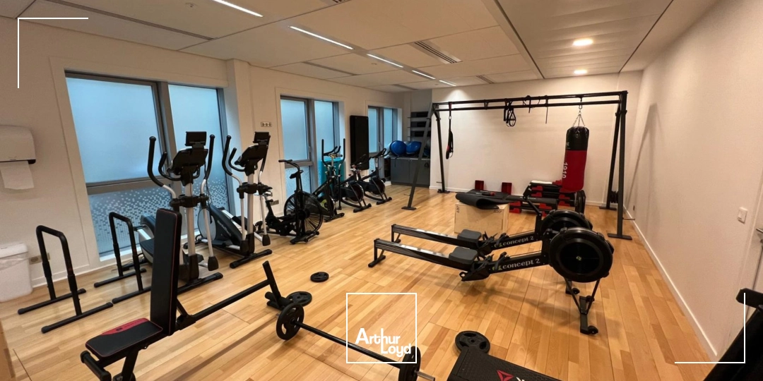 Bureaux très lumineux à louer - Quartier dynamique de Rueil-Malmaison - Accès privilégié aux transports