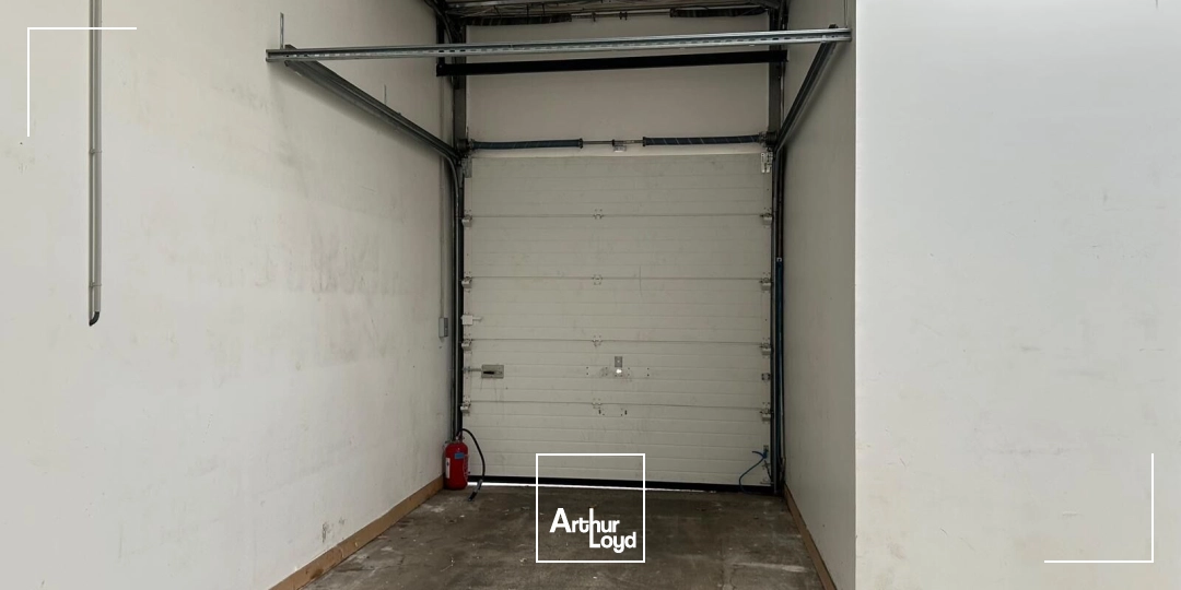 Opportunité d'acquisition de locaux d'activité rapidement accessibles depuis Paris