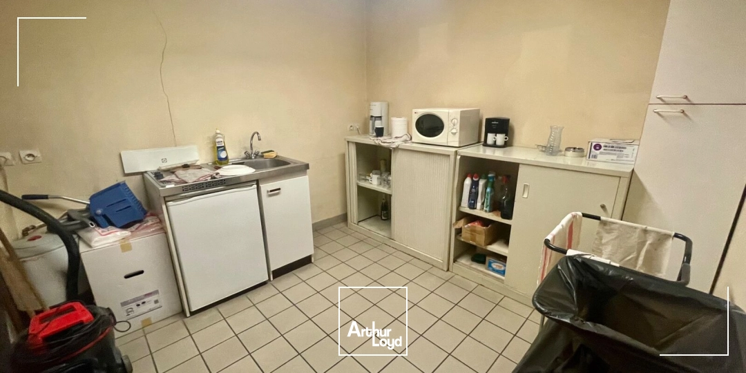 Locaux d'activité à vendre à CANTELEU 76380