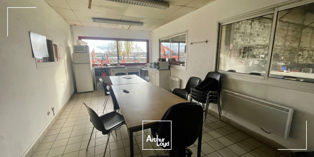 Locaux d'activité à vendre à CANTELEU 76380