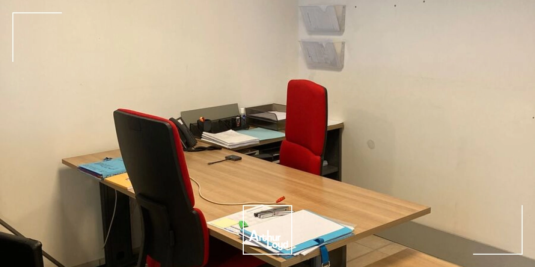 A LOUER - BATIMENT D'ACTIVITE 1185 M² - LANRIVOARE