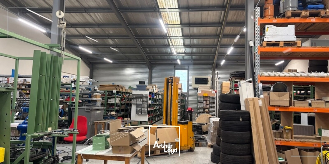 Local d'activités de 390 m² à Saint-Etienne sud-ouest