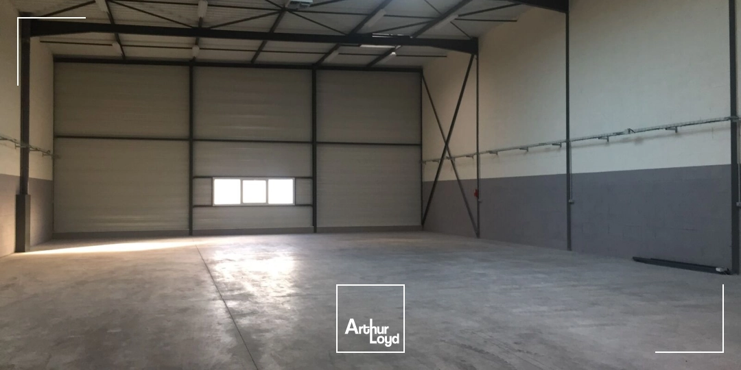 Local d'activité de 335 m² au sein d'une zone attractive à Andrézieux-Bouthéon