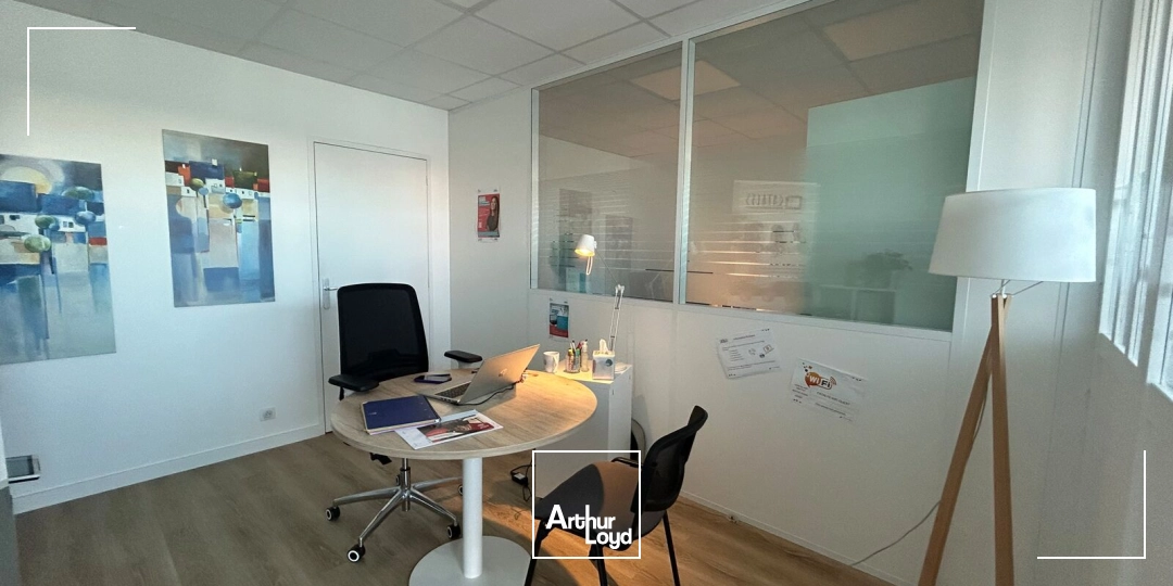 A LOUER - BUREAUX - GUERANDE - VILLEJAME- 39 M2