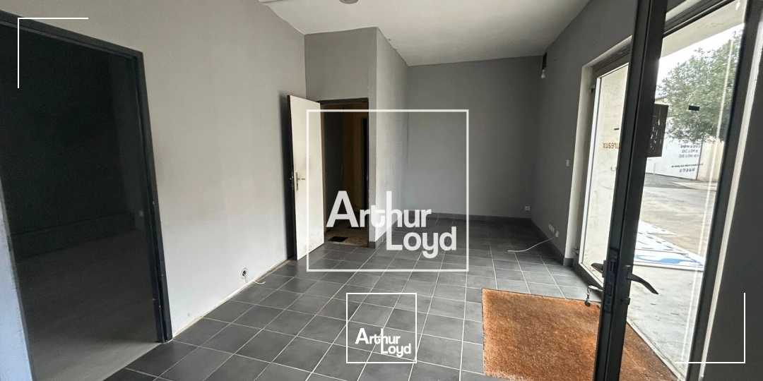 Locaux commercial avec terrain - A Vendre - Narbonne proche autoroute