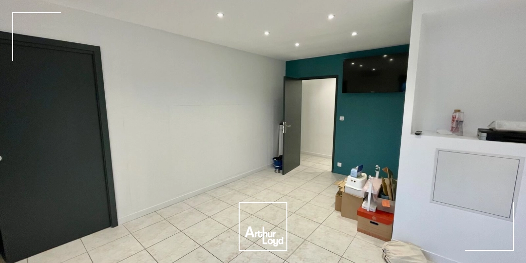 Bureaux à louer à LES AUTHIEUX SUR LE PORT SAINT OUEN 76520