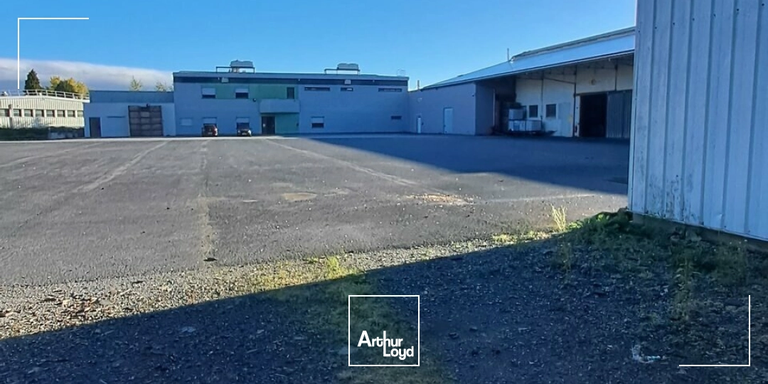 LOCAL D'ACTIVITE - ENTREPOT vente à ARNAC-POMPADOUR 19230