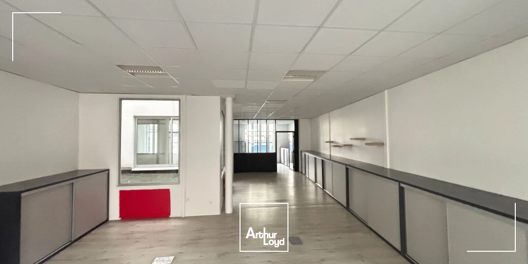 BUREAUX EN LOCATION-140 M²-CENTRE VILLE DE NANTES QUARTIER GRASLIN