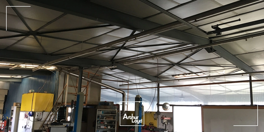 A LOUER - COUZEIX - Local commercial 500 m²