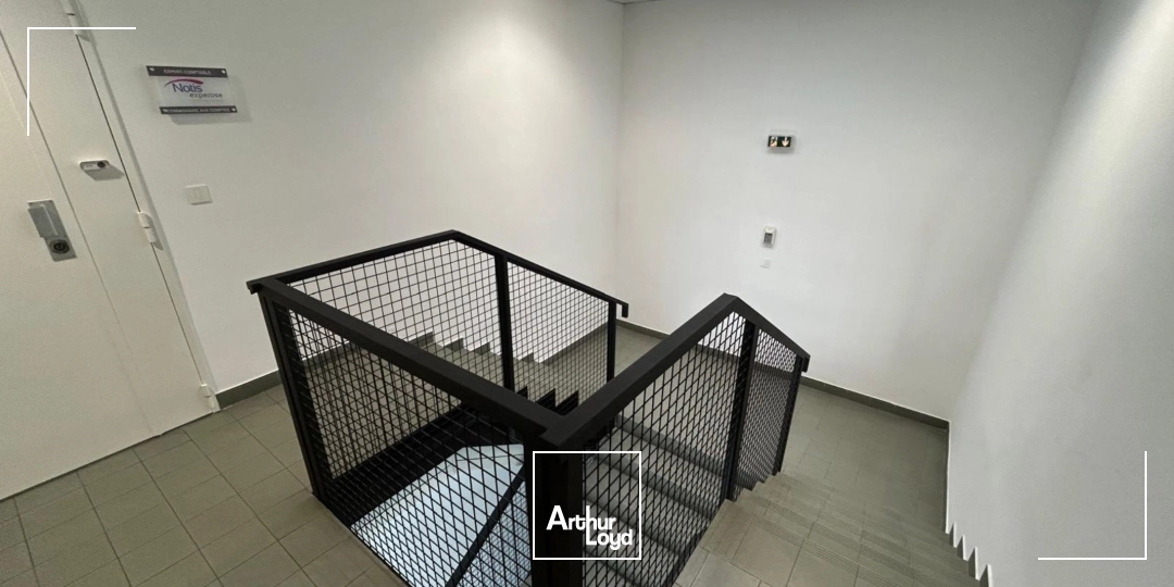 Bureaux - Location - AUBAGNE - 13400 - 141.51-141.51 - 7619894