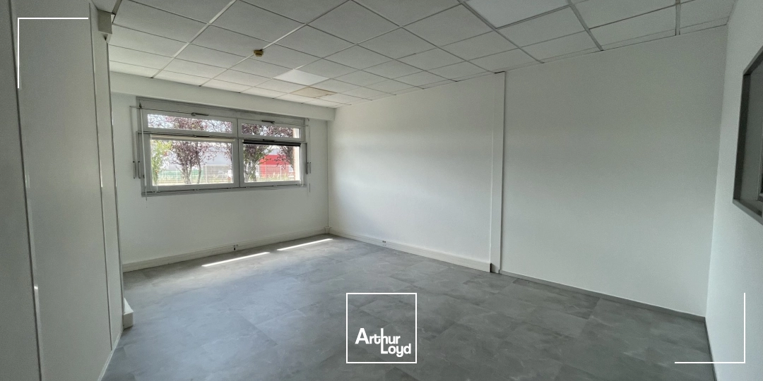 Locaux d'activité & Entrepôts - Vente - NANTES - 44300 - 445-445 - 7641032