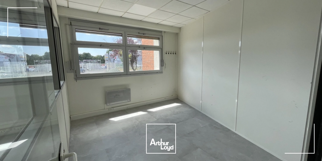 Locaux d'activité & Entrepôts - Vente - NANTES - 44300 - 445-445 - 7641033