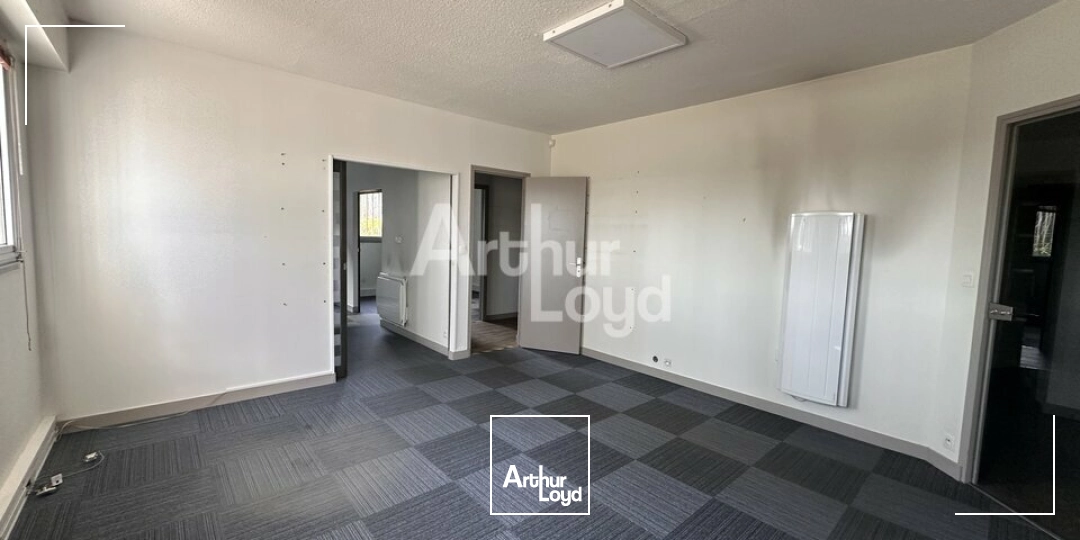 Locaux d'activité & Entrepôts - Location - NOYAL CHATILLON SUR SEICHE - 35230 - 525-525 - 7644171