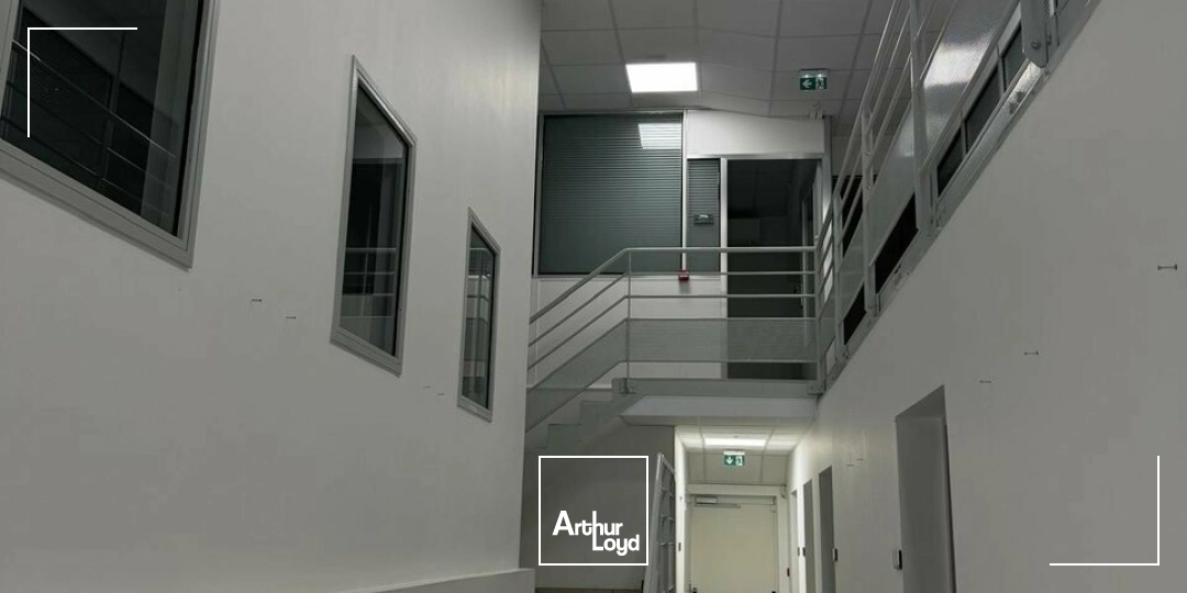 Locaux d'activité & Entrepôts - Vente - BOURGES - 18000 - 1800-1800 - 7644264