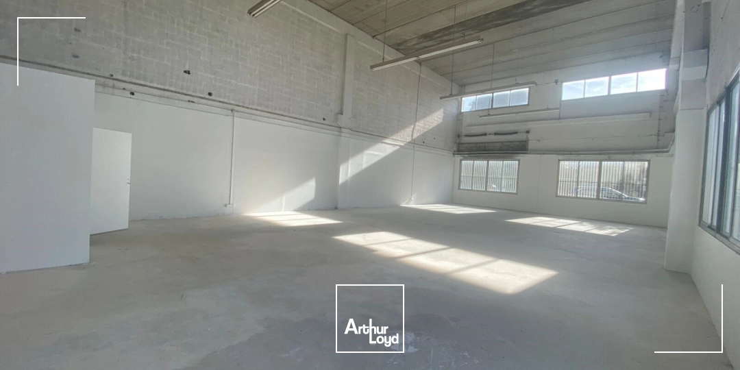 Locaux d'activité & Entrepôts - Location - SALON DE PROVENCE - 13300 - 200-200 - 7649817