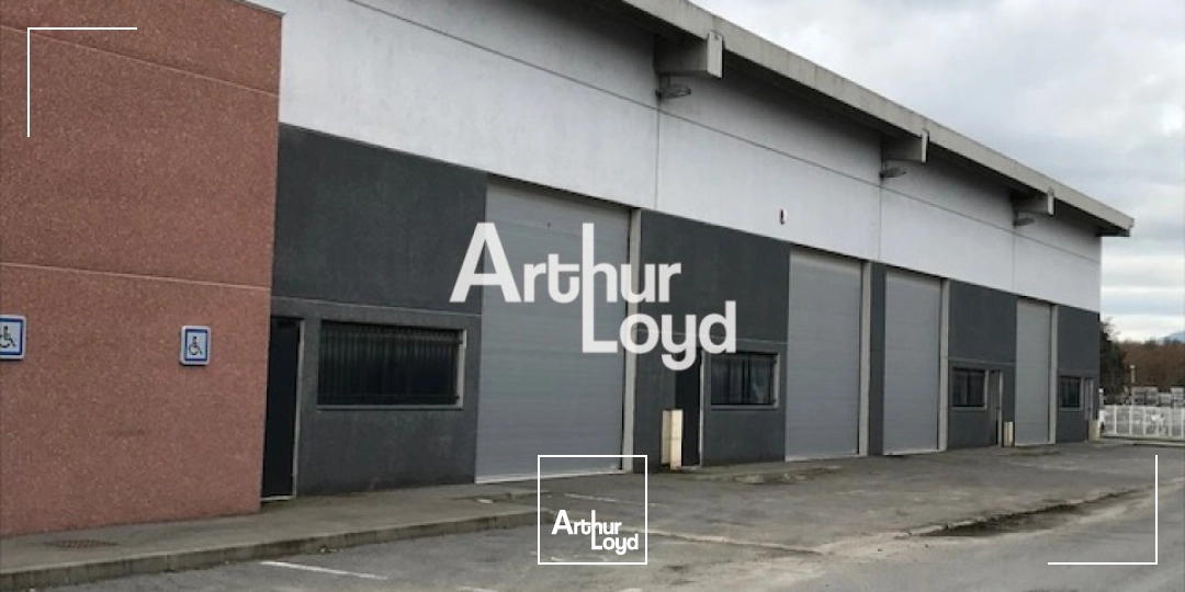 Locaux d'activité & Entrepôts - Location - MONTAUROUX - 83440 - 167-167 - 7669687