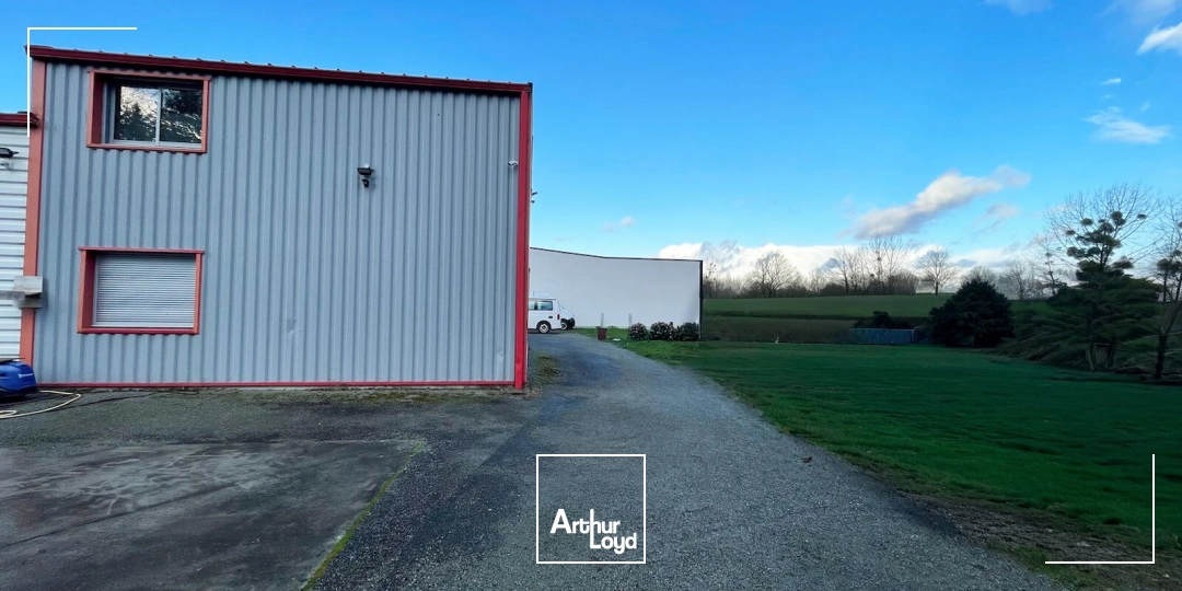 Locaux d'activité & Entrepôts - Vente - HERIC - 44810 - 210-210 - 7670092