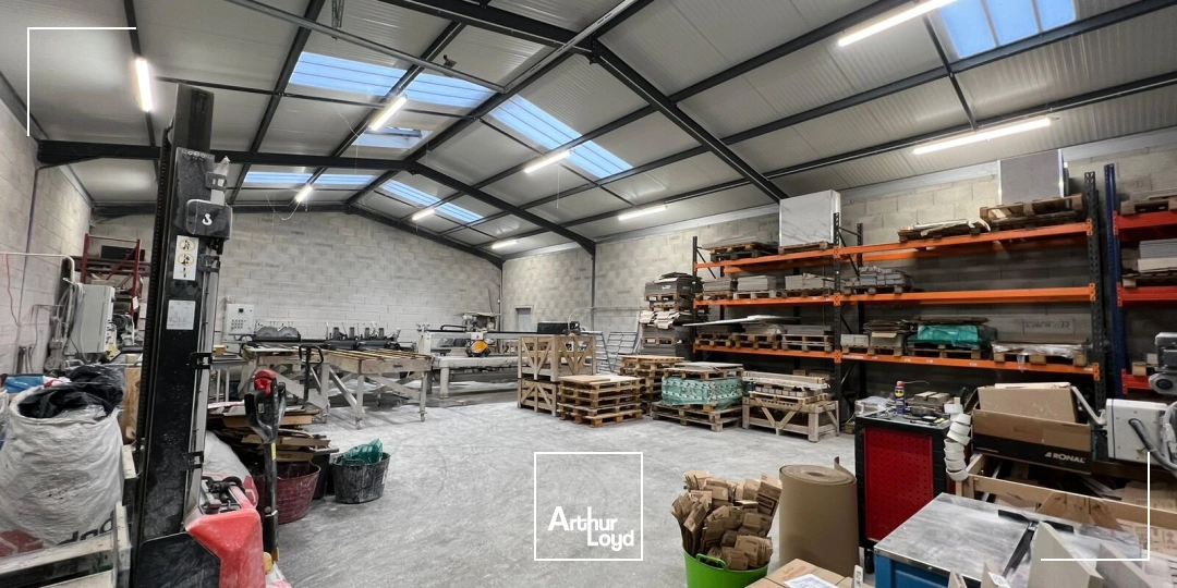 Locaux d'activité & Entrepôts - Location - SAINT LEGER SUR ROANNE - 42155 - 295-295 - 7671022