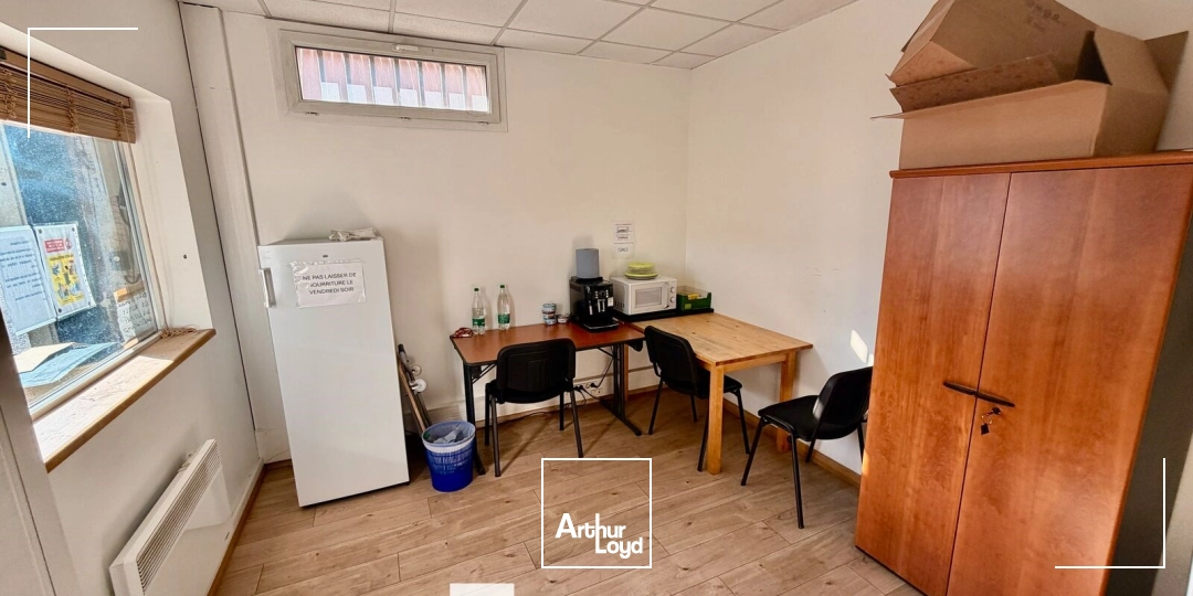 Locaux d'activité & Entrepôts - Location - DECINES CHARPIEU - 69150 - 372-372 - 7671398