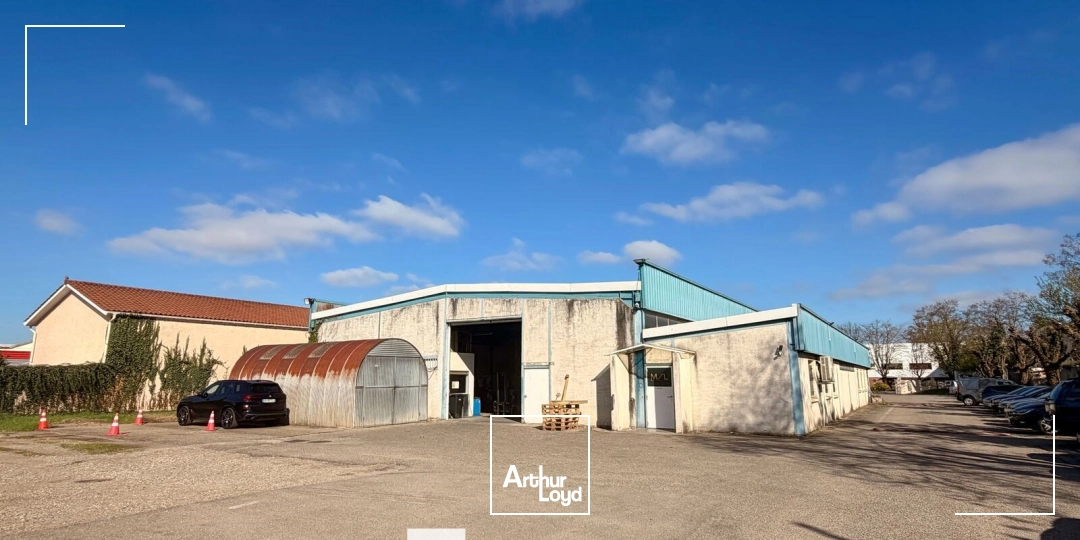 Locaux d'activité & Entrepôts - Location - DECINES CHARPIEU - 69150 - 372-372 - 7671393