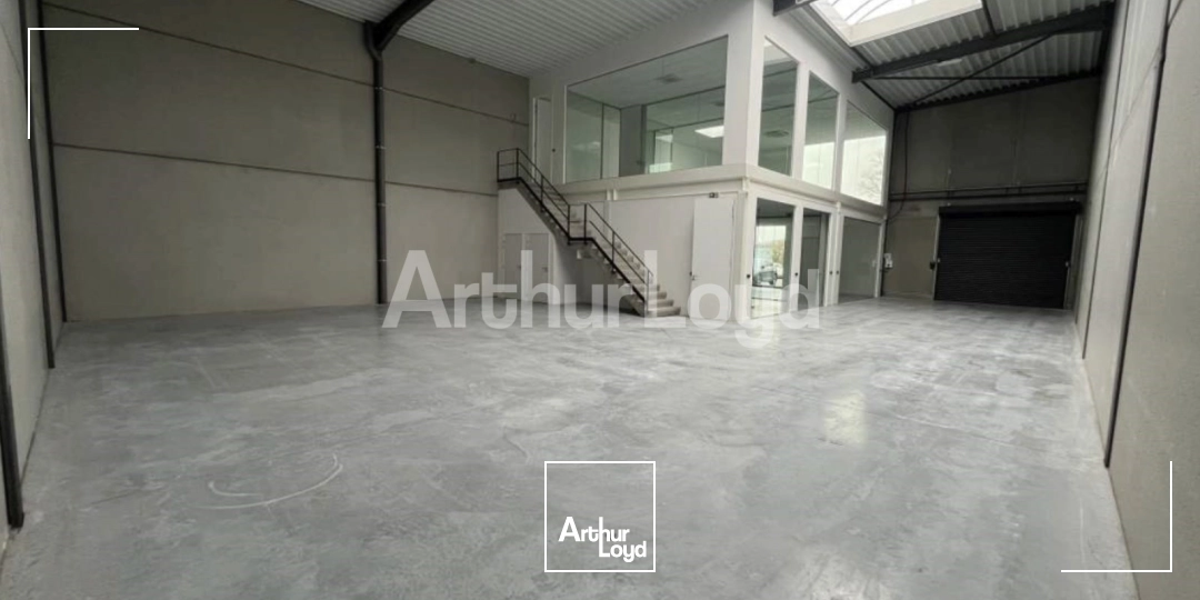 Locaux d'activité & Entrepôts - Location - NEUVILLE EN FERRAIN - 59960 - 420-947 - 7718696