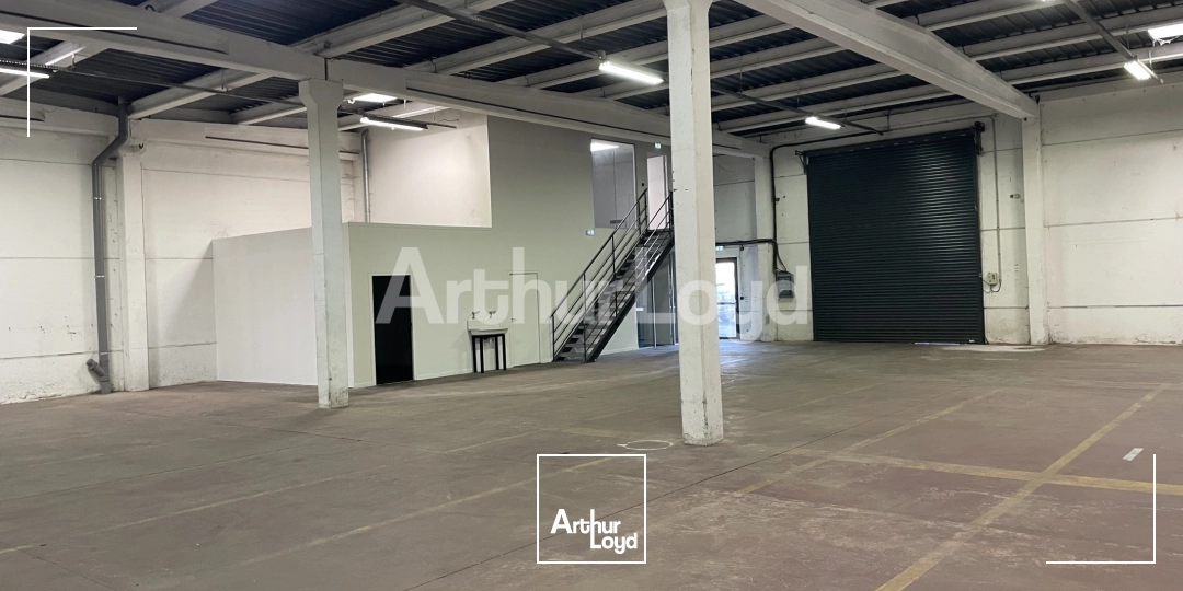 Locaux d'activité & Entrepôts - Location - NEUVILLE EN FERRAIN - 59960 - 588-588 - 7720651