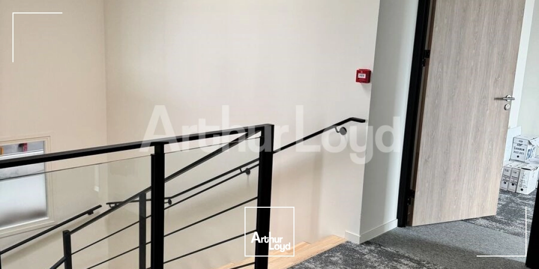 Locaux d'activité & Entrepôts - Location - AVELIN - 59710 - 684-684 - 7721646