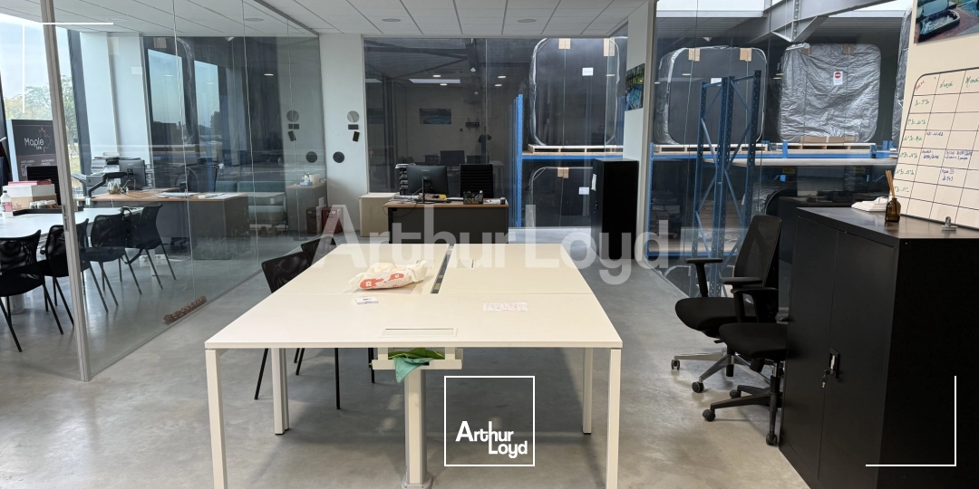 Locaux d'activité & Entrepôts - Location - NEUVILLE EN FERRAIN - 59960 - 747-747 - 7722620