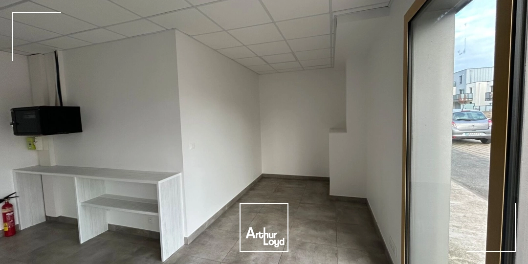 Locaux commerciaux - Location - SAUTRON - 44880 - 93.7-93.7 - 7725799