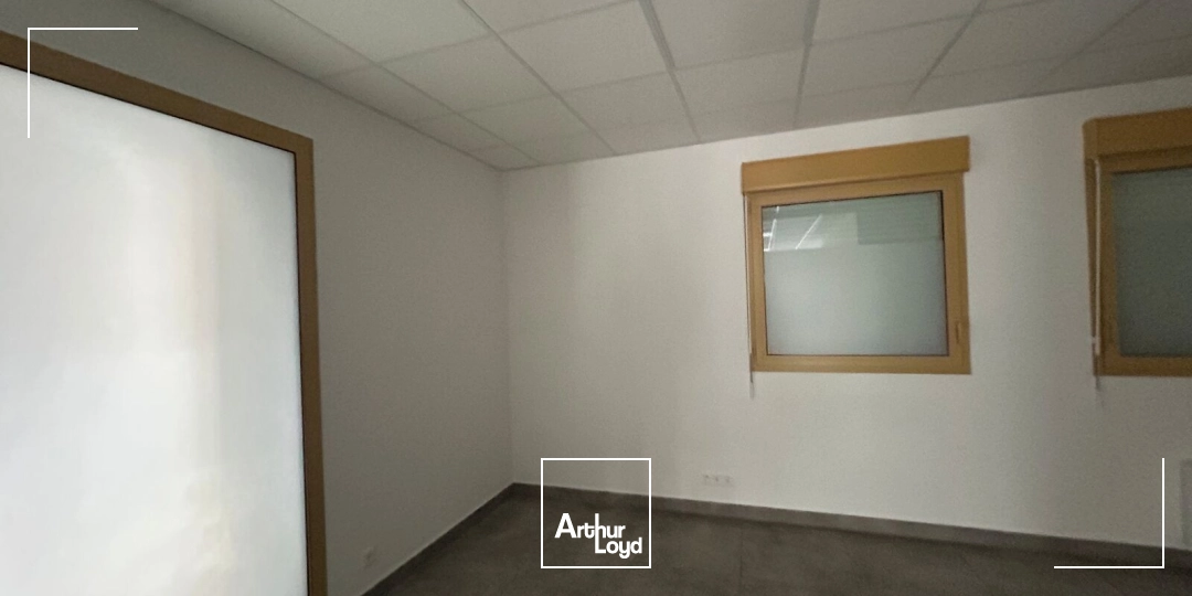 Locaux commerciaux - Location - SAUTRON - 44880 - 93.7-93.7 - 7725802