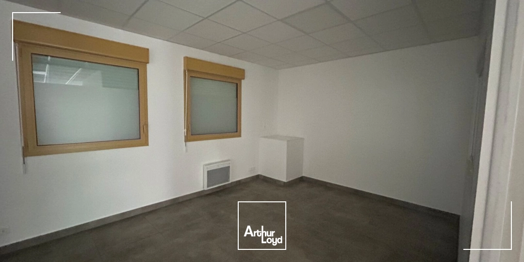 Locaux commerciaux - Location - SAUTRON - 44880 - 93.7-93.7 - 7725803