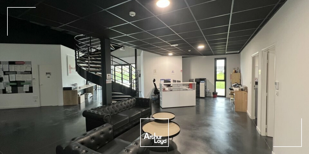 Locaux d'activité & Entrepôts - Vente - JARNAC - 16200 - 530-530 - 7732602