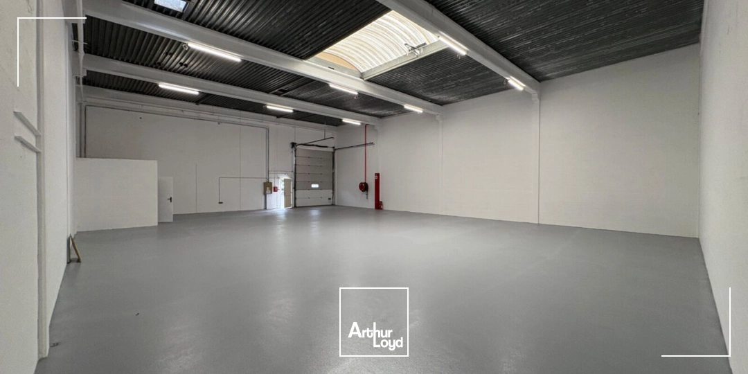 Locaux commerciaux - Location - ERAGNY - 95610 - 298-2301 - 7736780