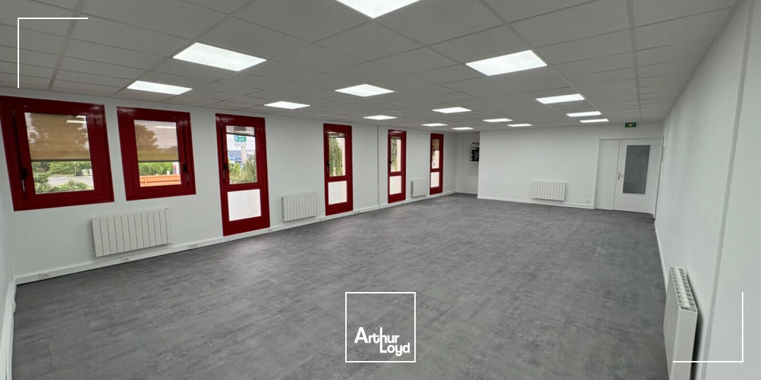 Locaux commerciaux - Location - ERAGNY - 95610 - 298-2301 - 7736783