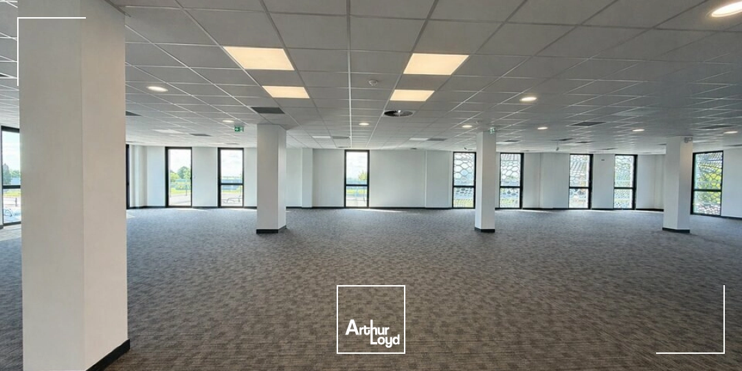 Bureaux - Location - CHAURAY - 79180 - 156-329 - 7749132