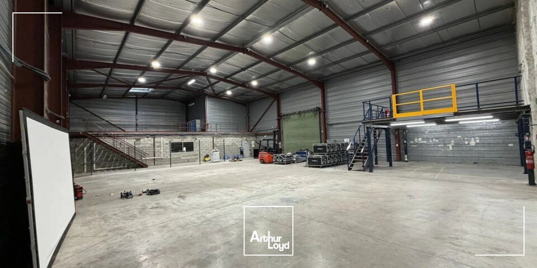 Locaux d'activité & Entrepôts - Location - SAINT-JEANNET - 06640 - 1027-1027 - 7751447