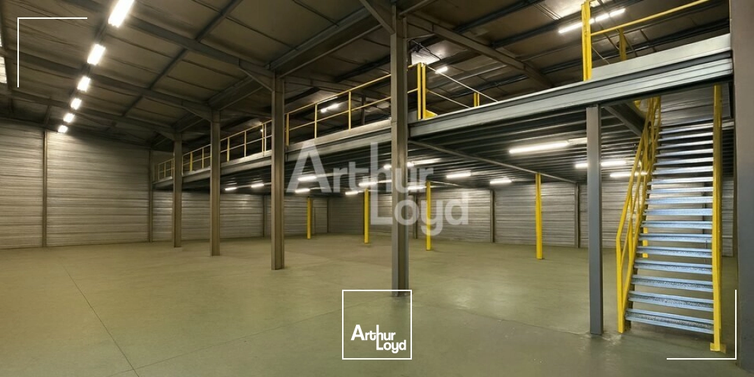 Locaux d'activité & Entrepôts - Location - PORTE-DE-SAVOIE - 73800 - 1500-1500 - 7779836