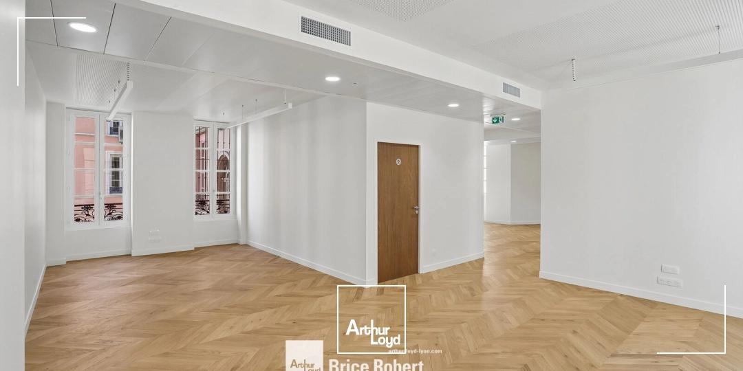 Bureaux - Location - LYON - 69002 - 157-645 - 7801407